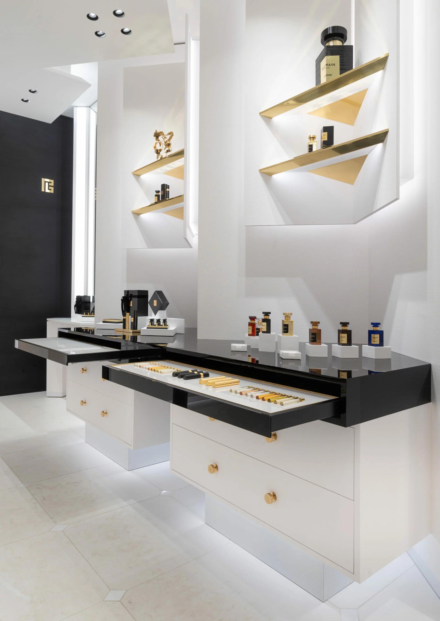 Balmain Paris Tiroirs