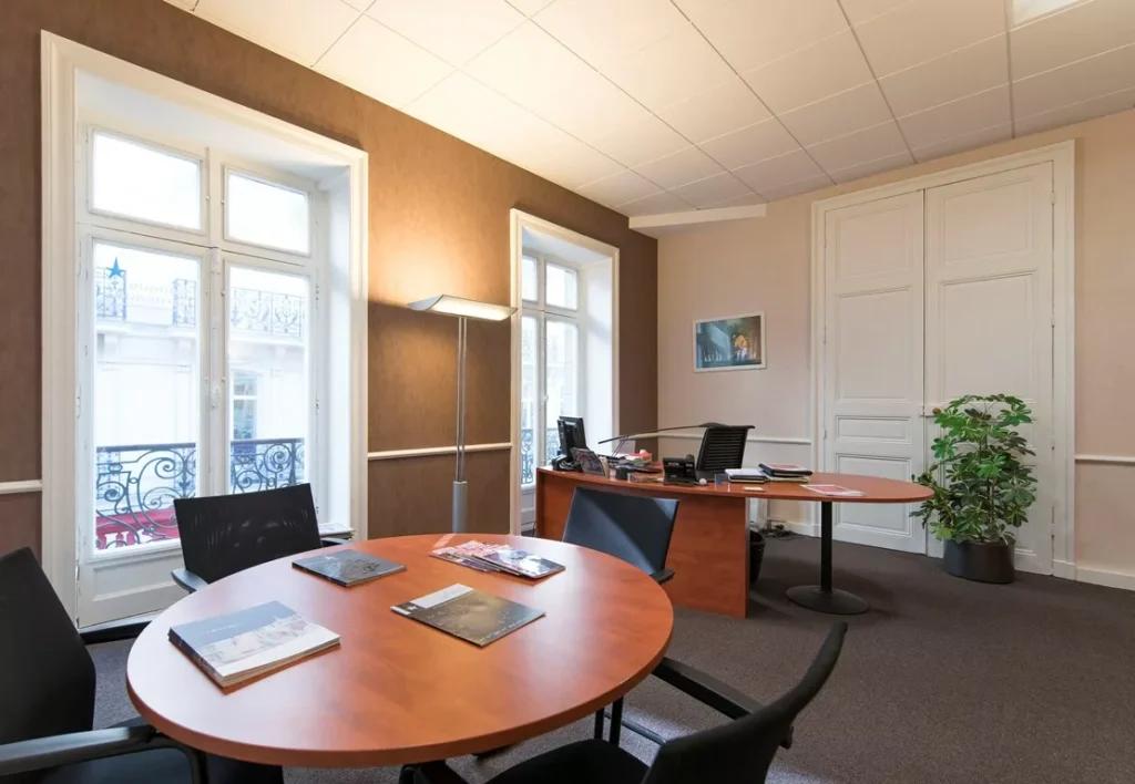 Banque Tarneaud Grand Ouest Bureau