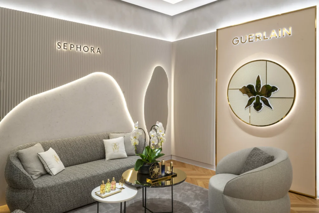 Carré VIP Sephora à Paris, mobilier retail sur mesure conçu par L2A Agencement