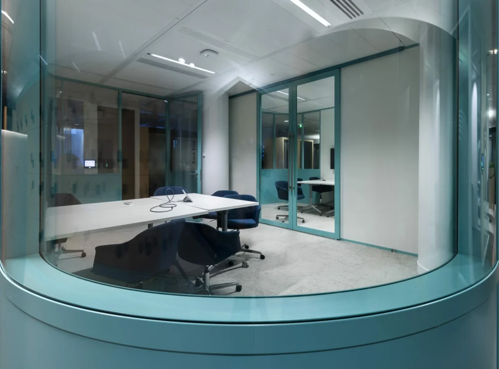 Mobilier Credit Agricole Montrouge Interieur Bureau