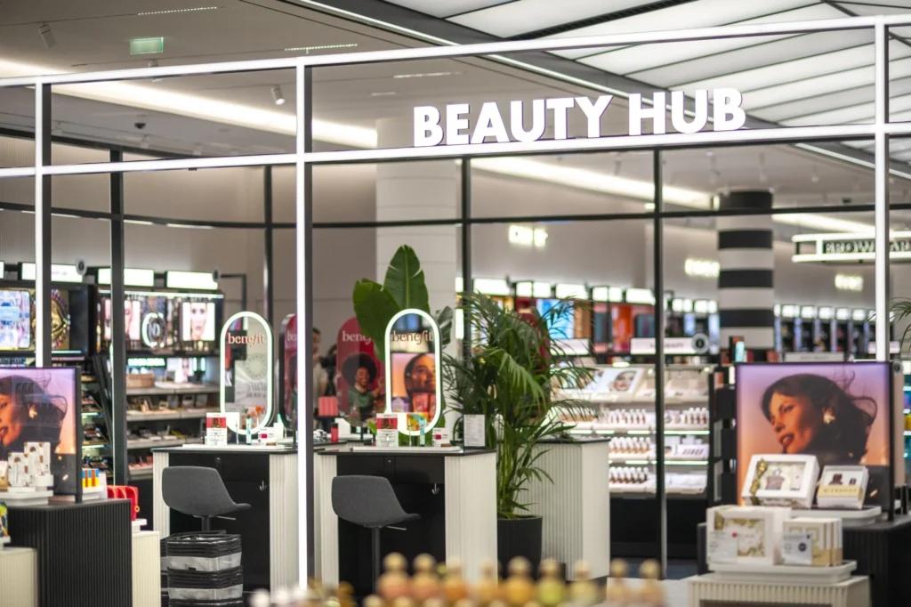 Sephora Champs Elysees Zoom Neon