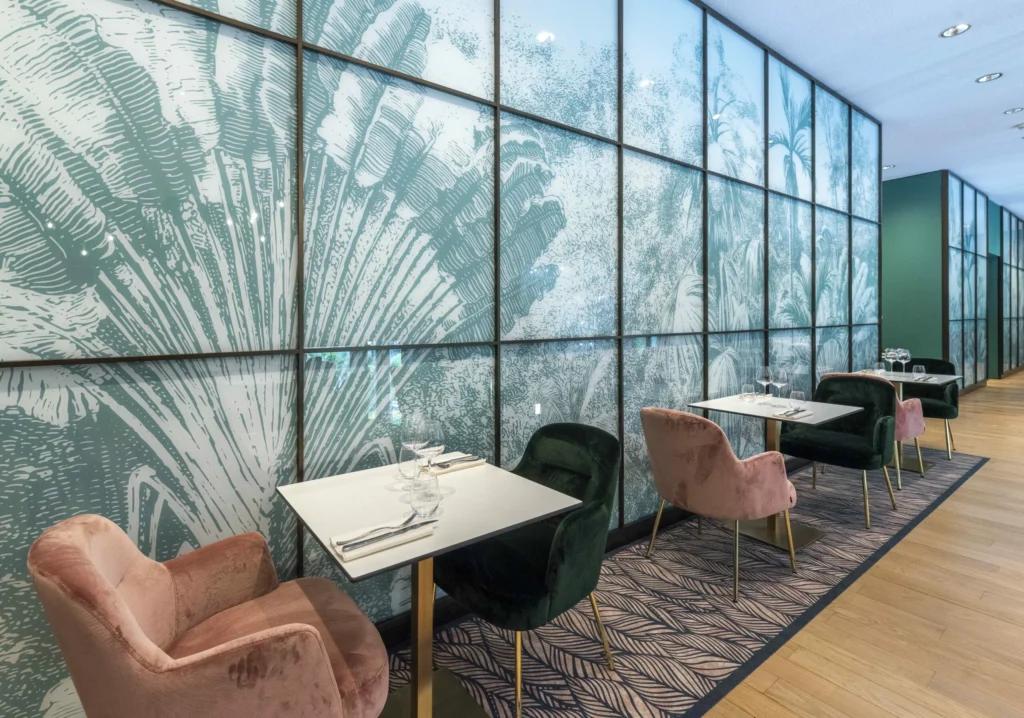 Sodexo Paris Tables