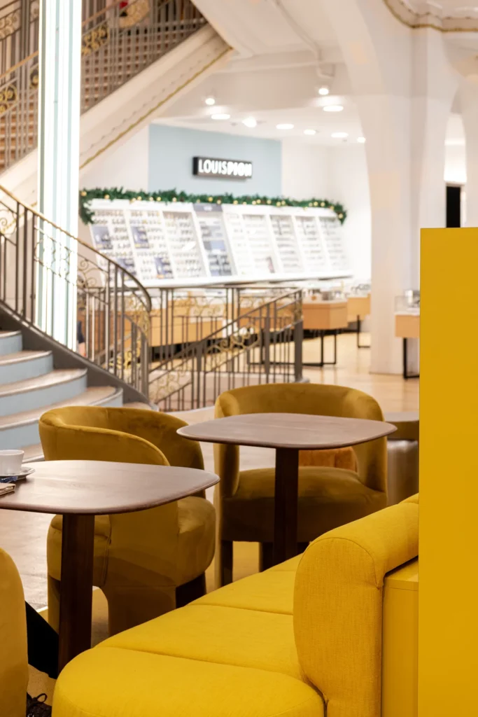 Sgm Cafe Angers Table