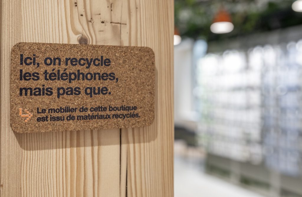 Espace recyclage dans la boutique Orange Paris rue de Rivoli dédié au numérique responsable