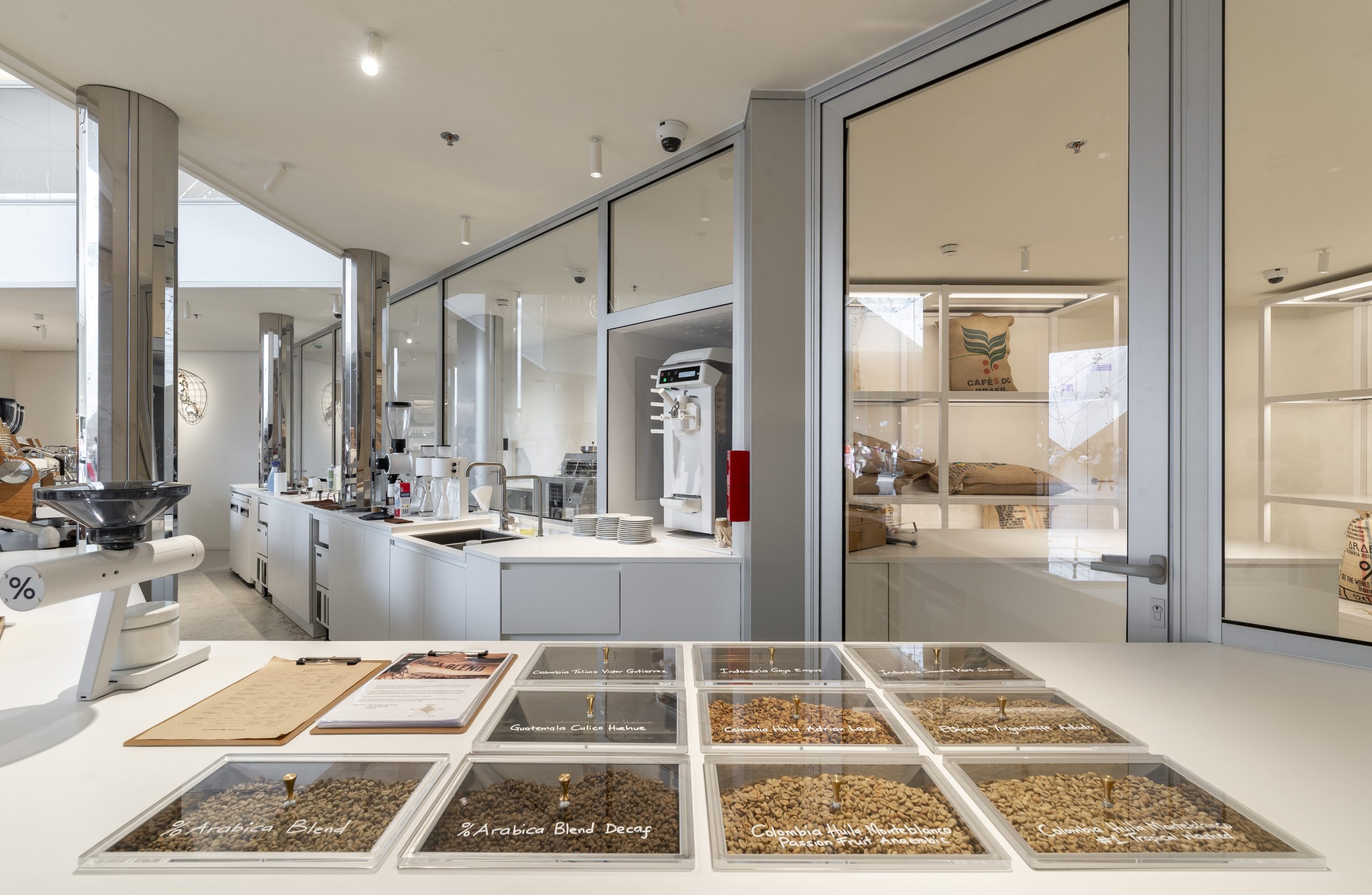 Arabica Paris Table