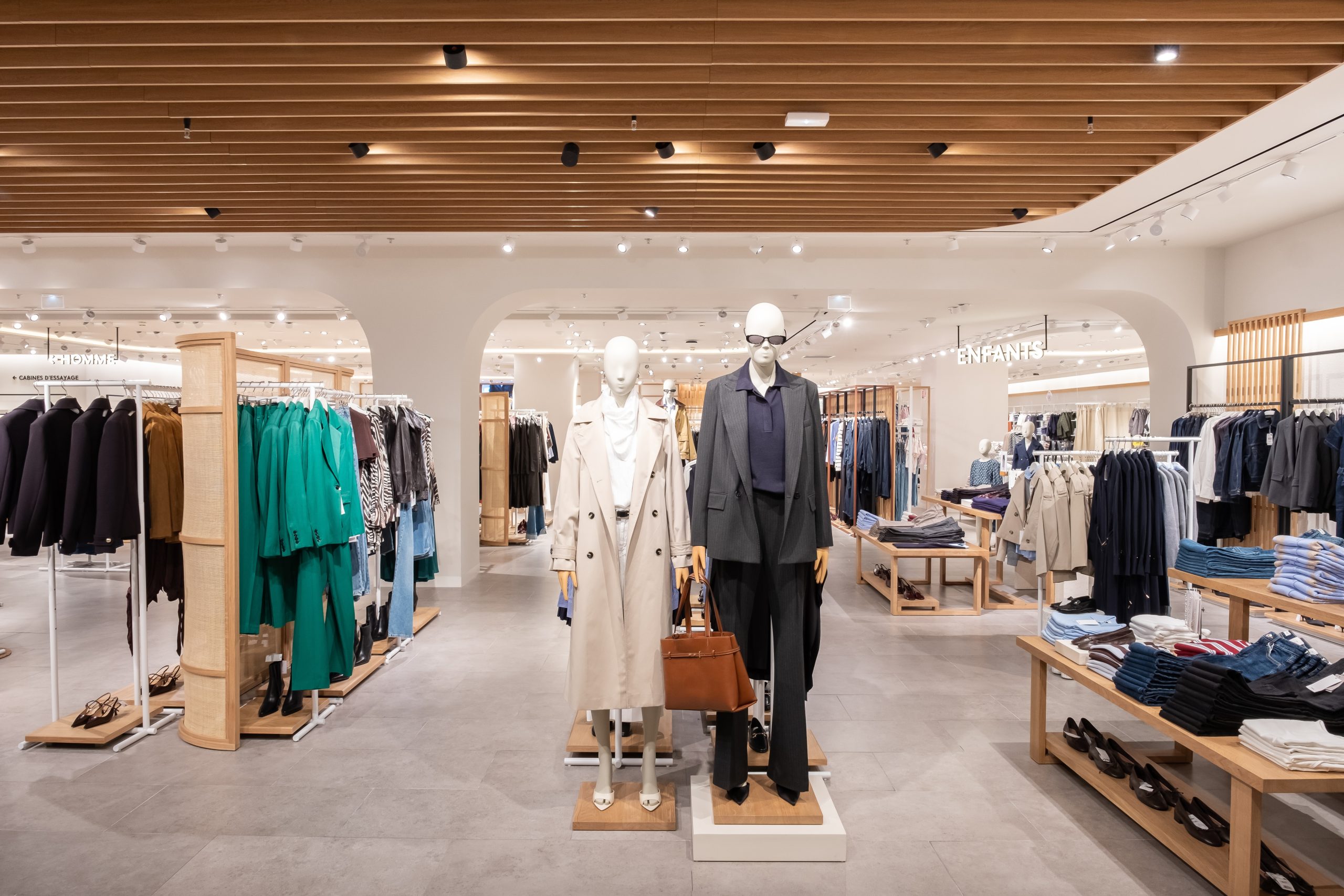 Mango La Defense Mannequins