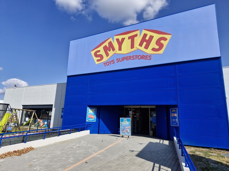 Smyths Toys Portet Sur Garonne Facade
