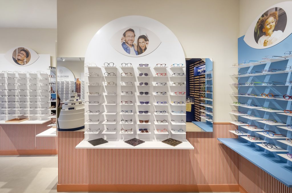 Intérieur Magasin Lunettes Droit de Regard
