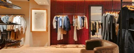Boutique Maje à La Rochelle rénovée par L2A Agencement – vue d’ensemble