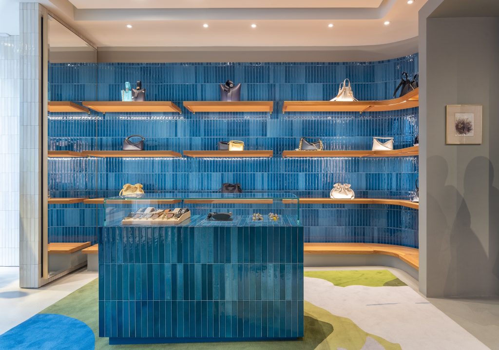 Loewe Paris 5