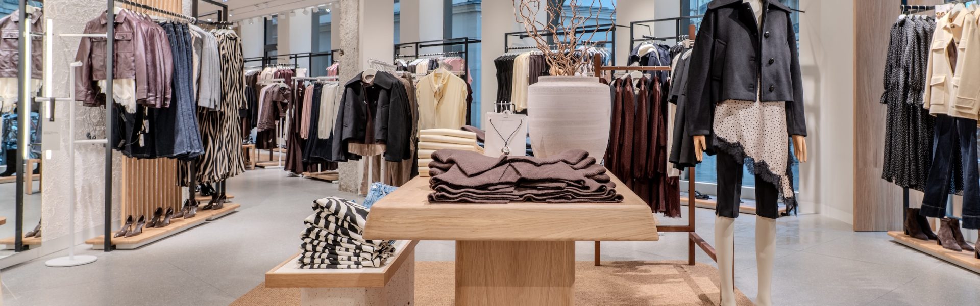 L2a Agencement Mango Lyon