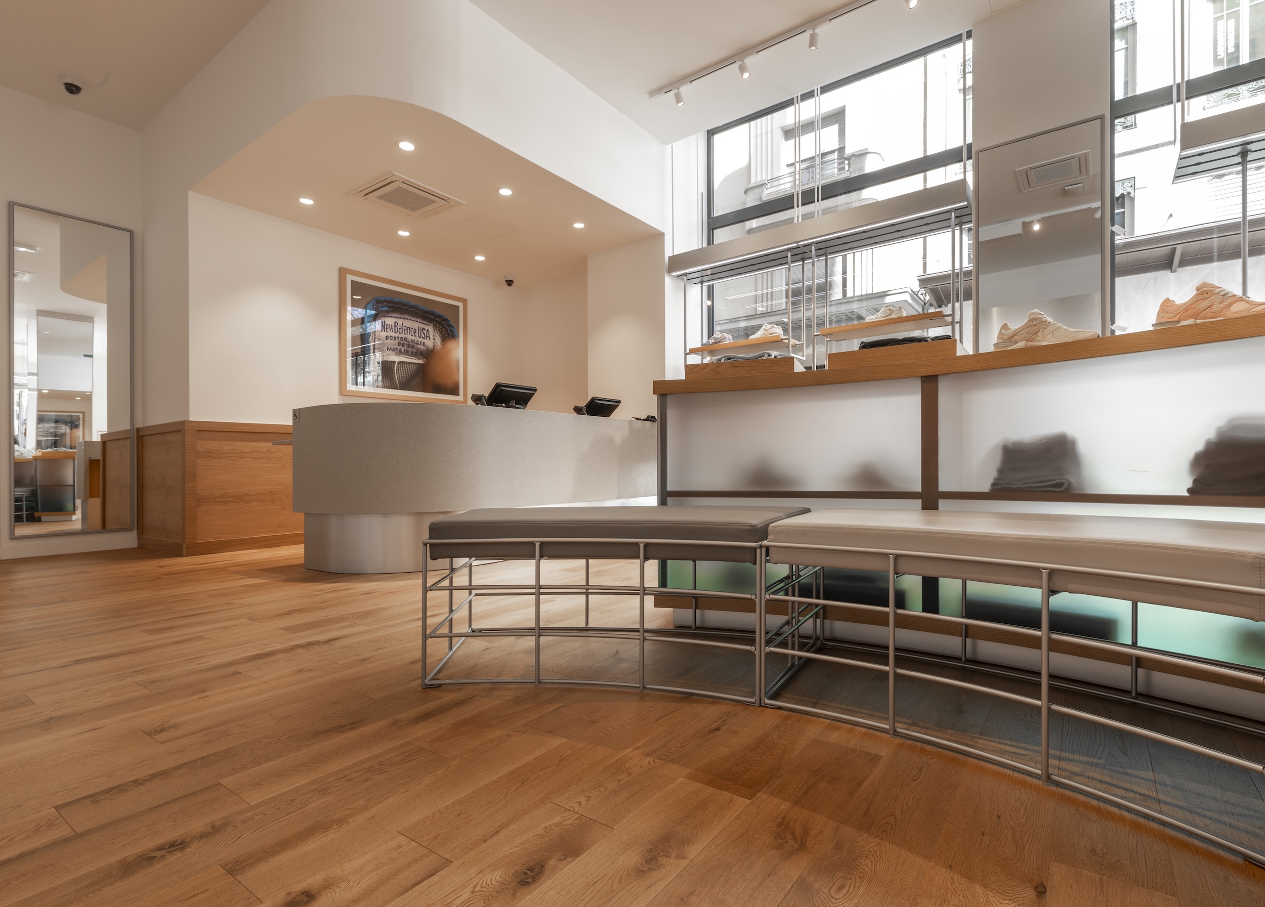 Réalisation Newbalance Lyon L2a Agencement 094