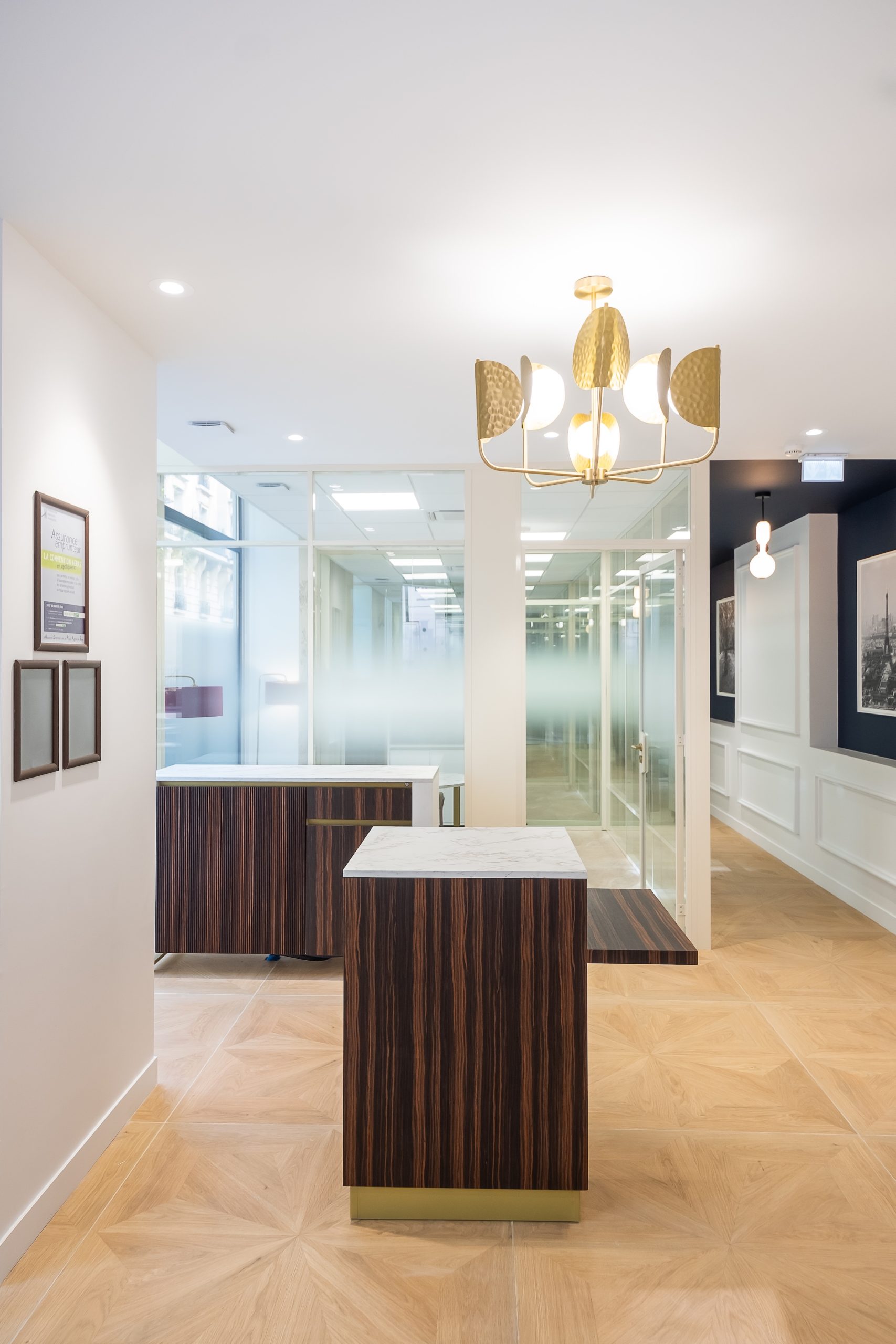 Mobilier bancaire sur mesure agence Caisse d’Épargne Neuilly L2A