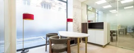 Bureau de conseil agence bancaire moderne Caisse d’Épargne Neuilly-sur-Seine design L2A Agencement
