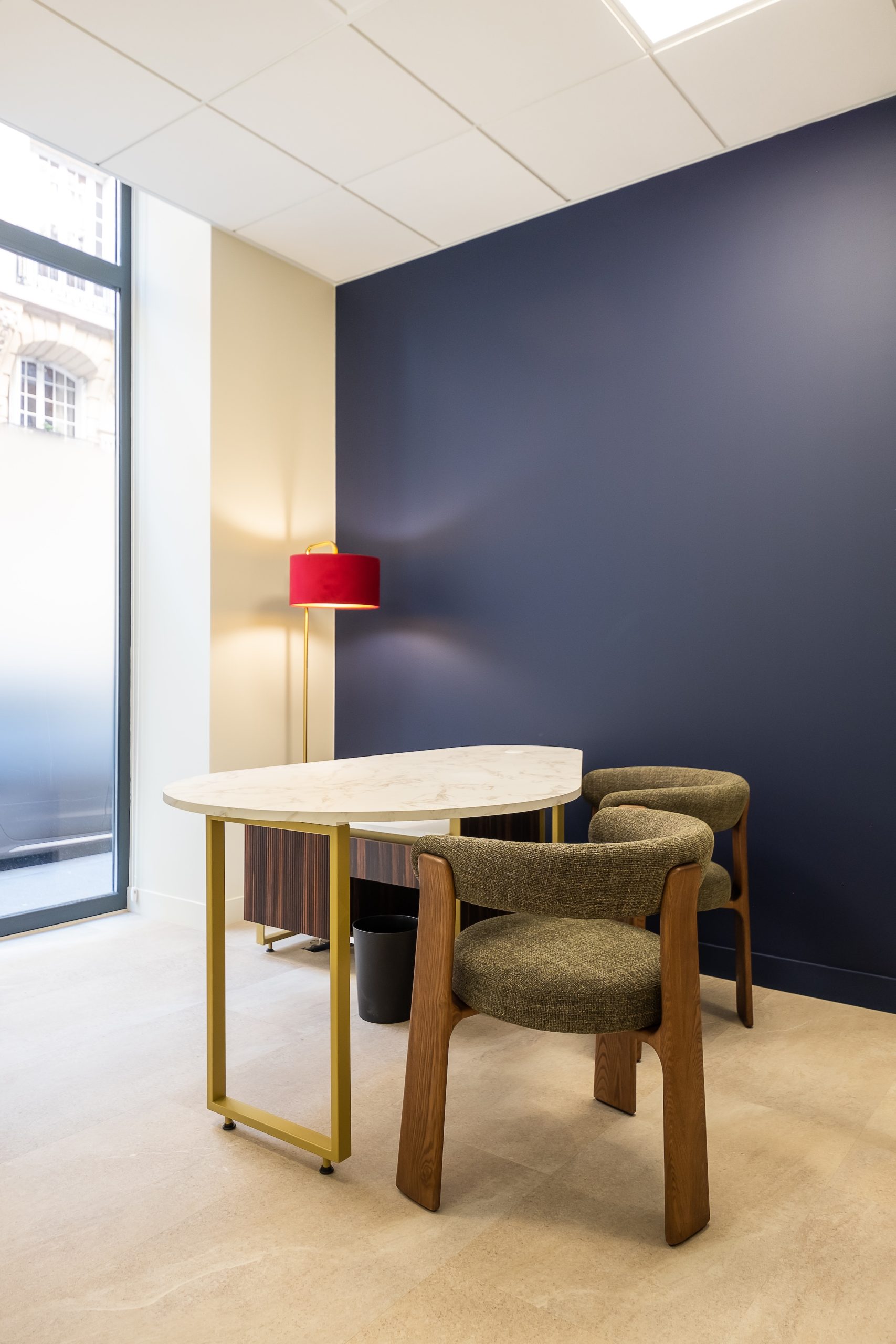 Aménagement espace conseil client agence bancaire premium Neuilly L2A Agencement