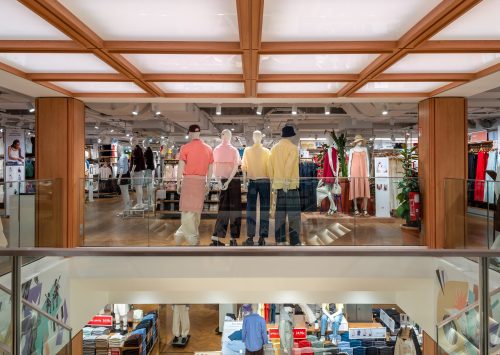 Realisation Uniqlo Paris L2a Agencement 3