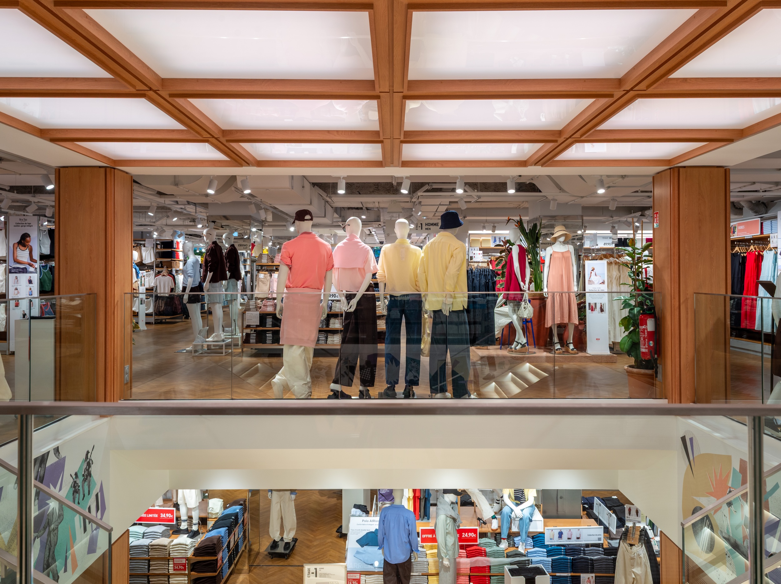 Realisation Uniqlo Paris L2a Agencement 3