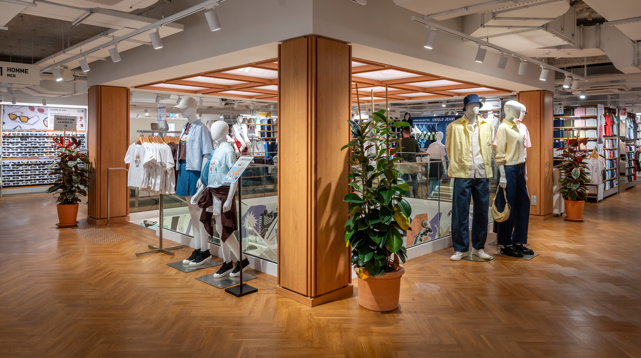 Realisation Uniqlo Paris L2a Agencement 4