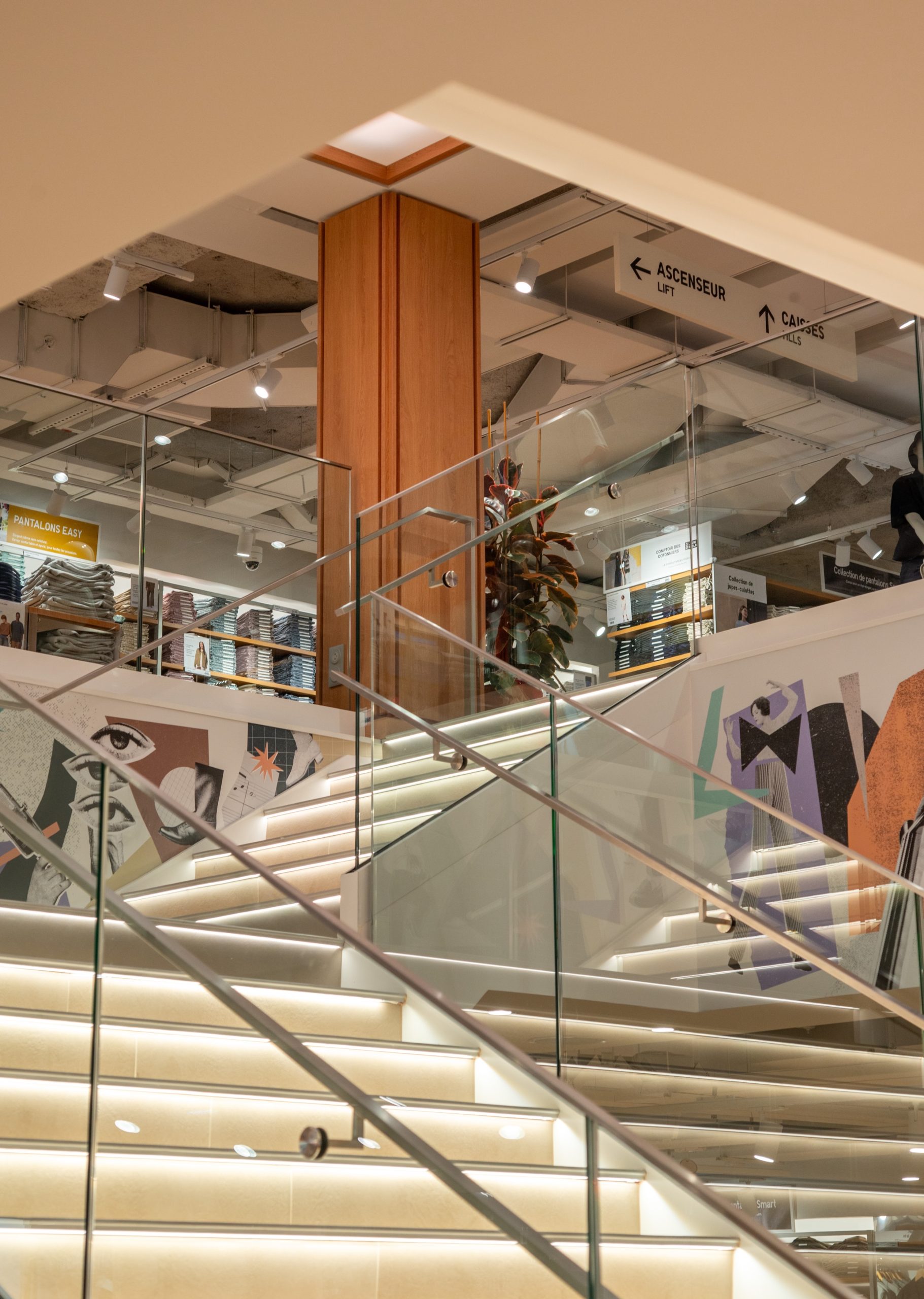 Realisation Uniqlo Paris L2a Agencement 6