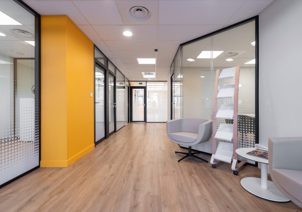 Secteur Agences Banques Et Assurances L2a Agencement 3