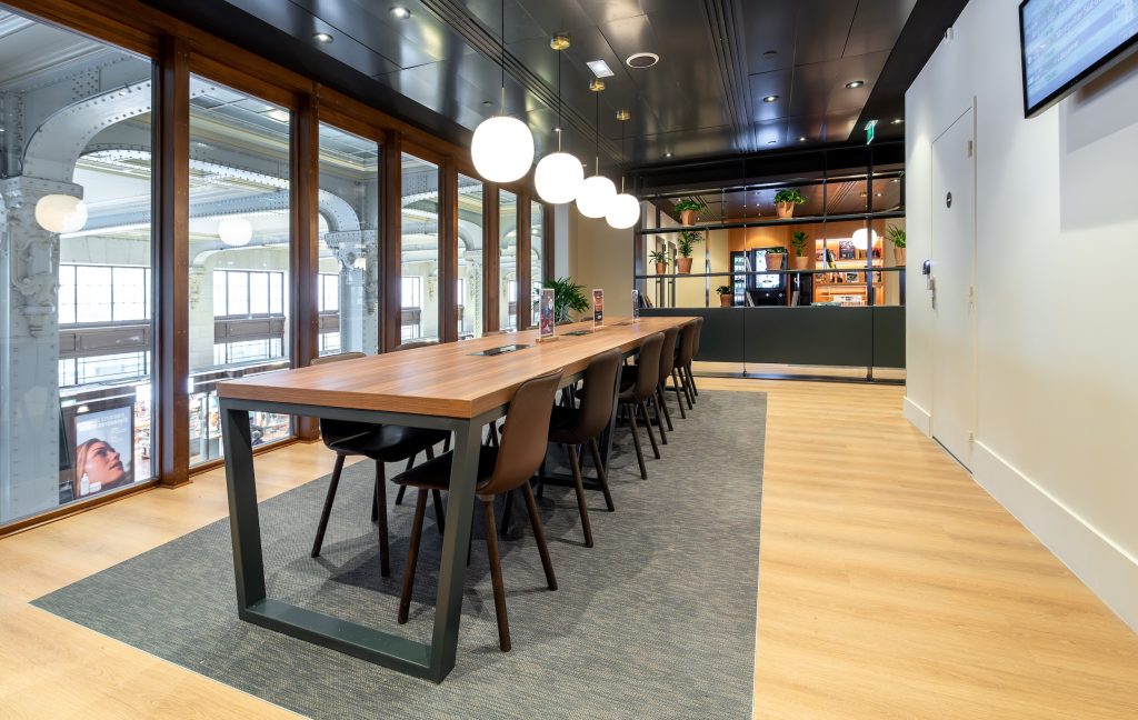 Bureau intérieur réalisé pour la SNCF à Paris