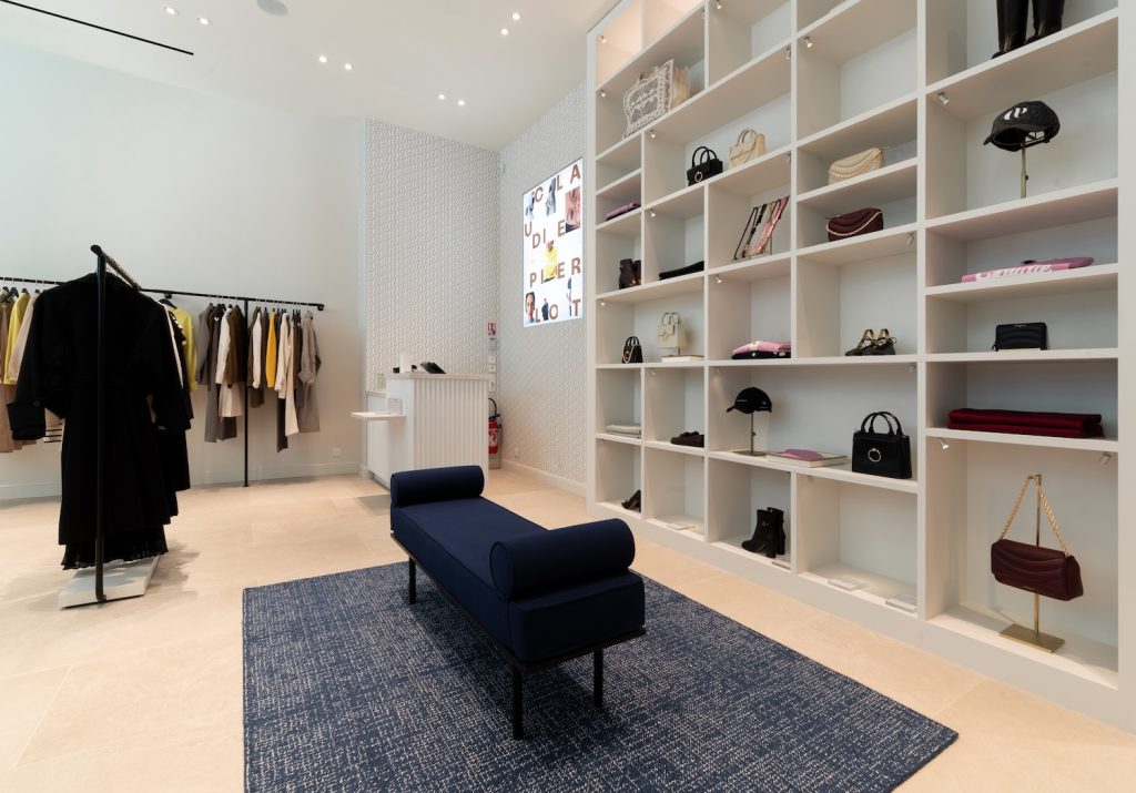 Aménagement intérieur d'une boutique Claudie Pierlot